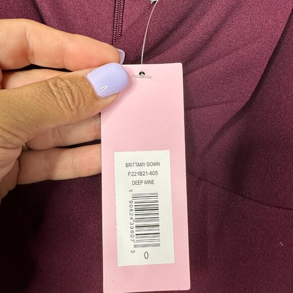 NWT SACHIN + BABI Brittany Gown in Deep Wine Off-Shoulder Crepe Maroon Merlot 8 - Picture 7 of 9